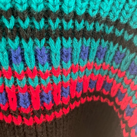 VTG 90’s GAP 100% wool sweater - Picture 2 of 3